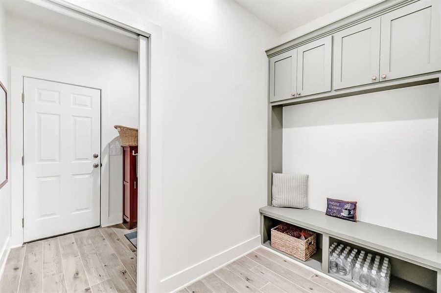 Furnished interior view inside a new home in , Brookeland (Image 34).