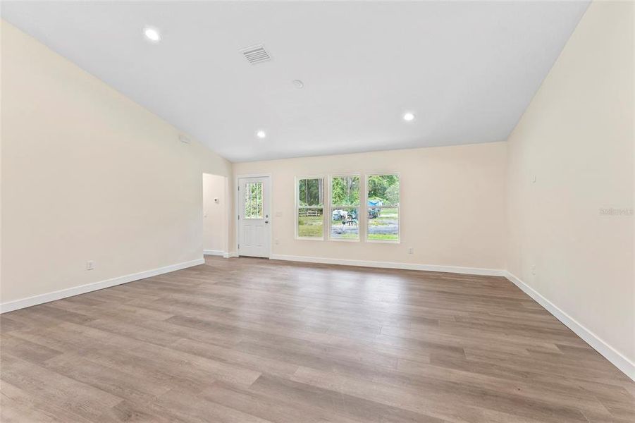 Spacious, unfurnished interior of a new home in , Georgetown (Image 20).