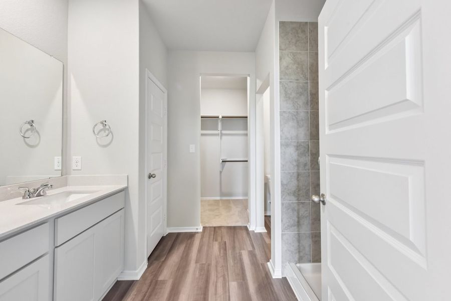 Furnished interior view inside a new home in Edgebrooke, Pflugerville (Image 9).