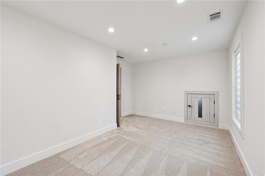 Spacious, unfurnished interior of a new home in , Cumming (Image 110). Spacious, unfurnished interior of a new home in , Cumming (Image 110).