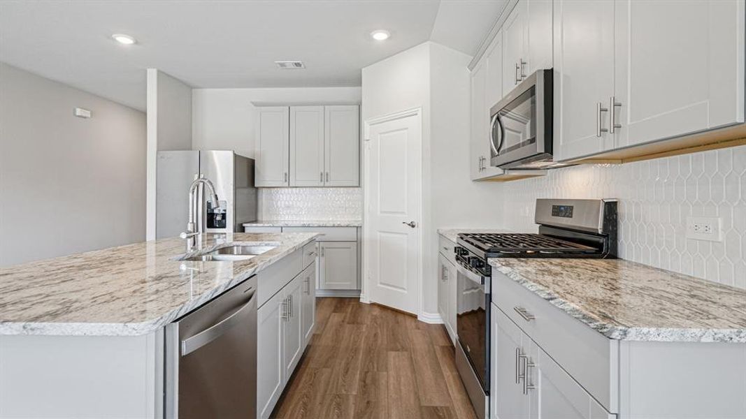 Photo is not of the actual home, but is an inspirational photo of builder’s model home and may depict options, furnishings, and/or decorator features that are not included. Photo is not of the actual home, but is an inspirational photo of builder’s model home and may depict options, furnishings, and/or decorator features that are not included.