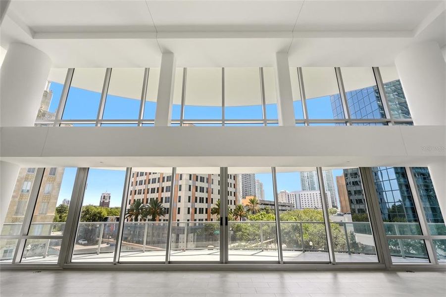 Condo located in St. Petersburg, FL showcasing its design and architecture (Image 3). Condo located in St. Petersburg, FL showcasing its design and architecture (Image 3).