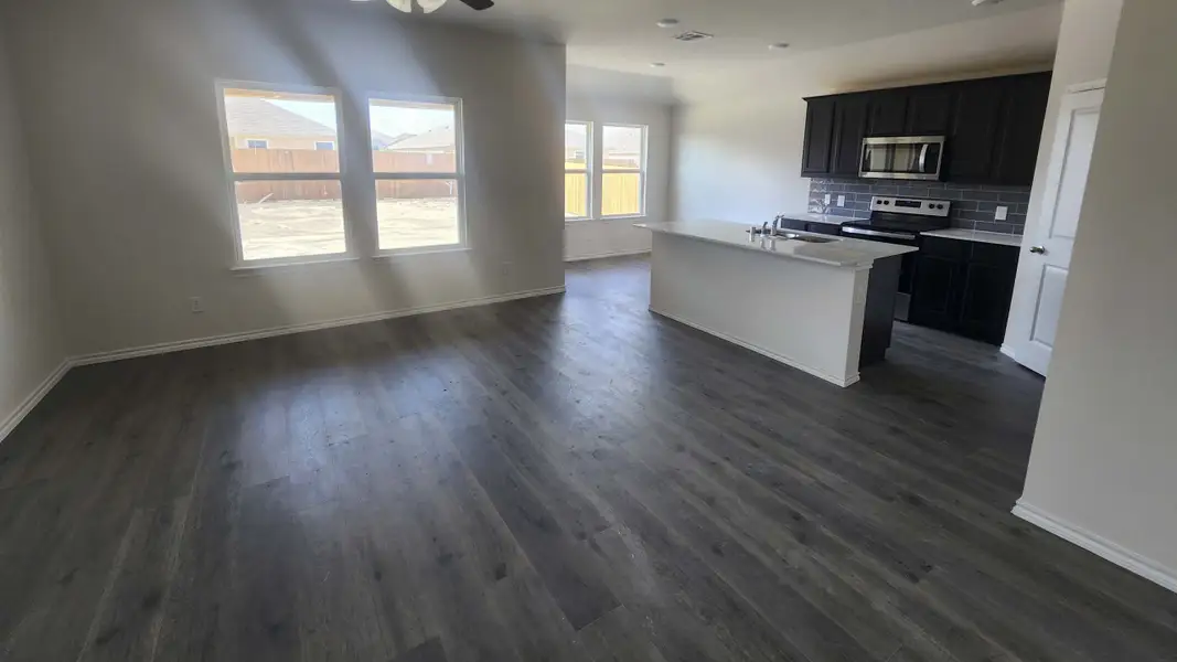 Spacious, unfurnished interior of a new home in Waverly Estates, Josephine (Image 10). Spacious, unfurnished interior of a new home in Waverly Estates, Josephine (Image 10).