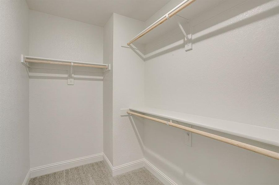 Spacious, unfurnished interior of a new home in Knight's Landing on Eden Road, Arlington (Image 20).