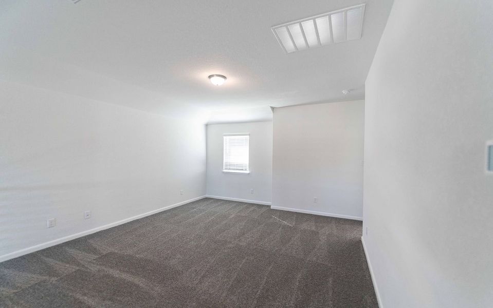 Spacious, unfurnished interior of a new home in Arcadia Ridge, San Antonio (Image 16).