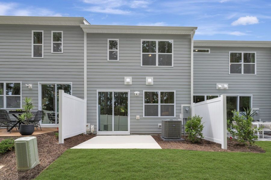 Representative exterior details of a home built from the Aurora by Mattamy Homes in Ashmore Townes, Garner (Image 3).