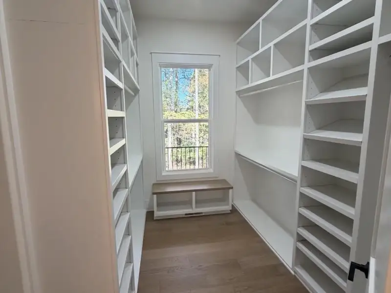 Spacious, unfurnished interior of a new home in , Hoschton (Image 33).