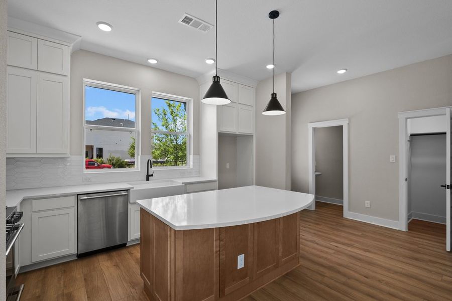 The Edmond - Kitchen