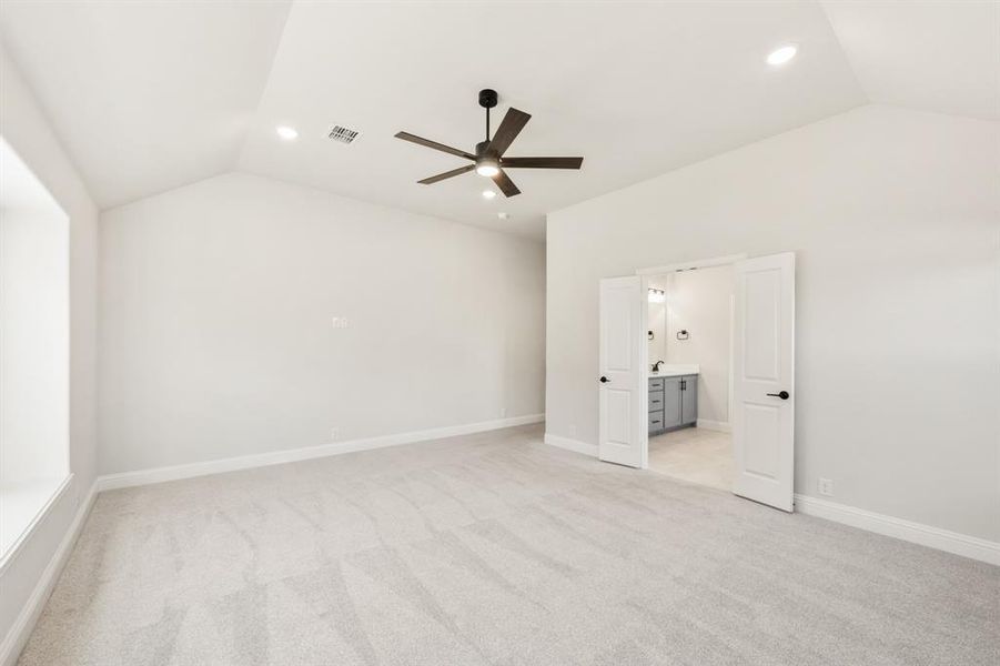 Spacious, unfurnished interior of a new home in Parks at Panchasarp Farms, Burleson (Image 14).