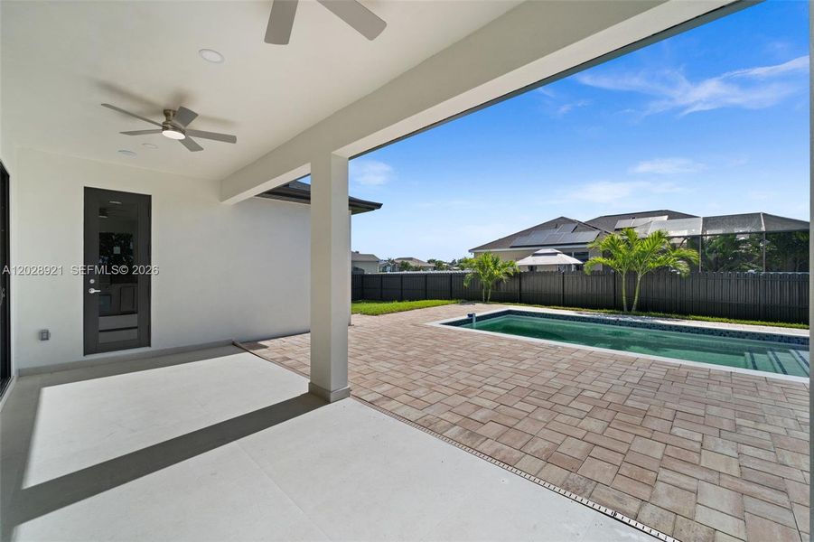Exterior details and patio area of a home in , Cape Coral (Image 22).