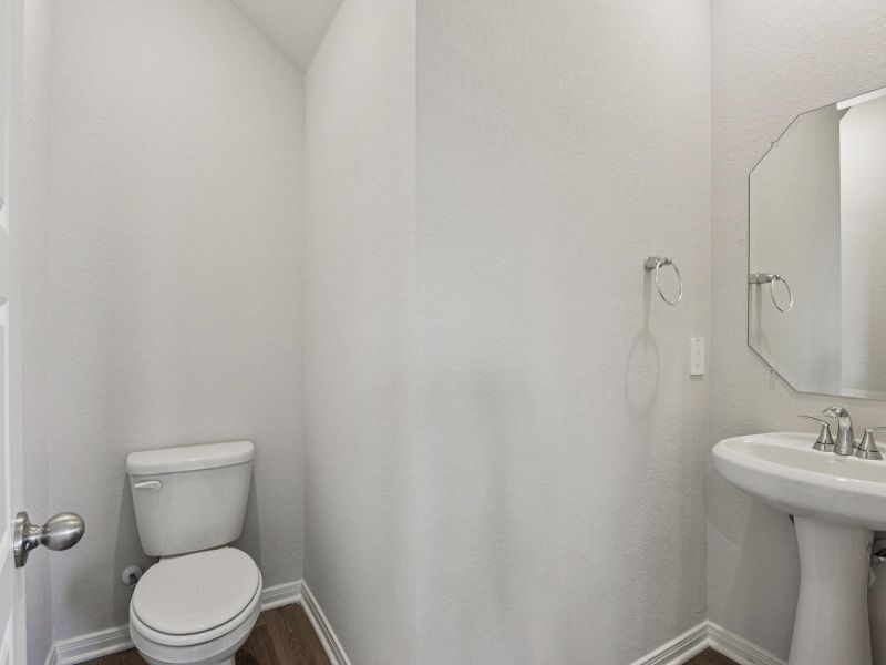 Furnished interior view inside a new home in Scenic Crest - Premier Series, Boerne (Image 8). Furnished interior view inside a new home in Scenic Crest - Premier Series, Boerne (Image 8).