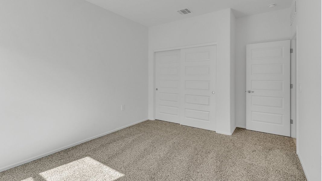 Spacious, unfurnished interior of a new home in Sycamore Vista, Vail (Image 30).