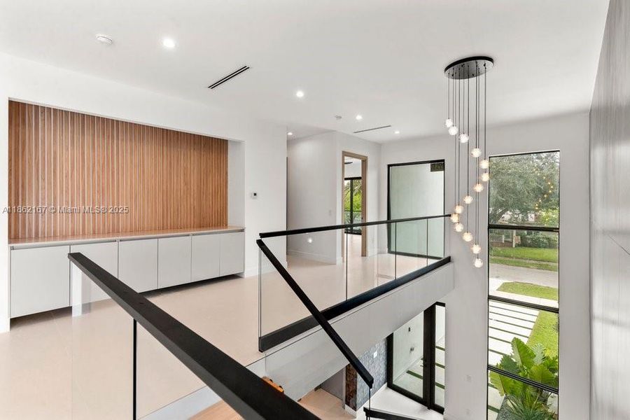 Furnished interior view inside a new home in , Fort Lauderdale (Image 35).