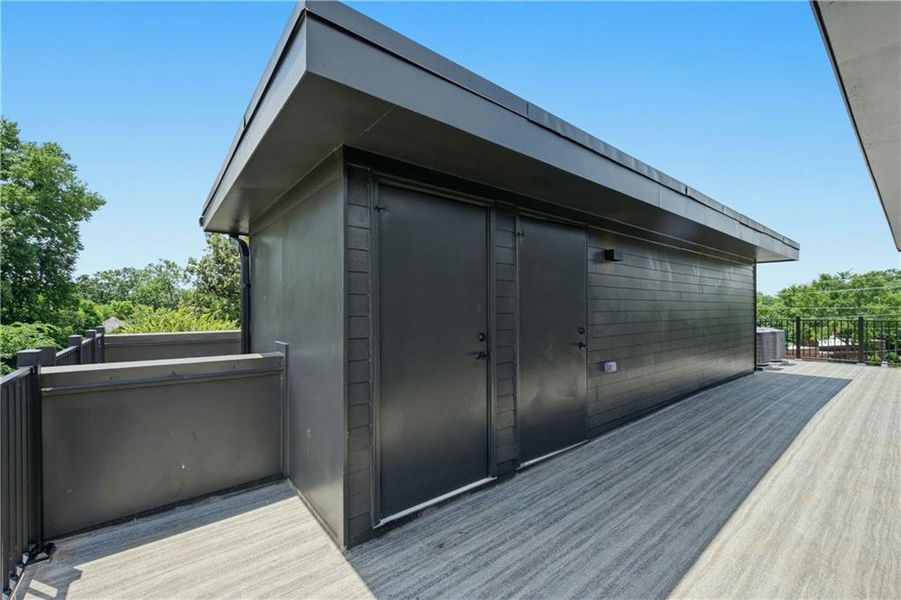 Exterior details and patio area of a home in , Atlanta (Image 14).