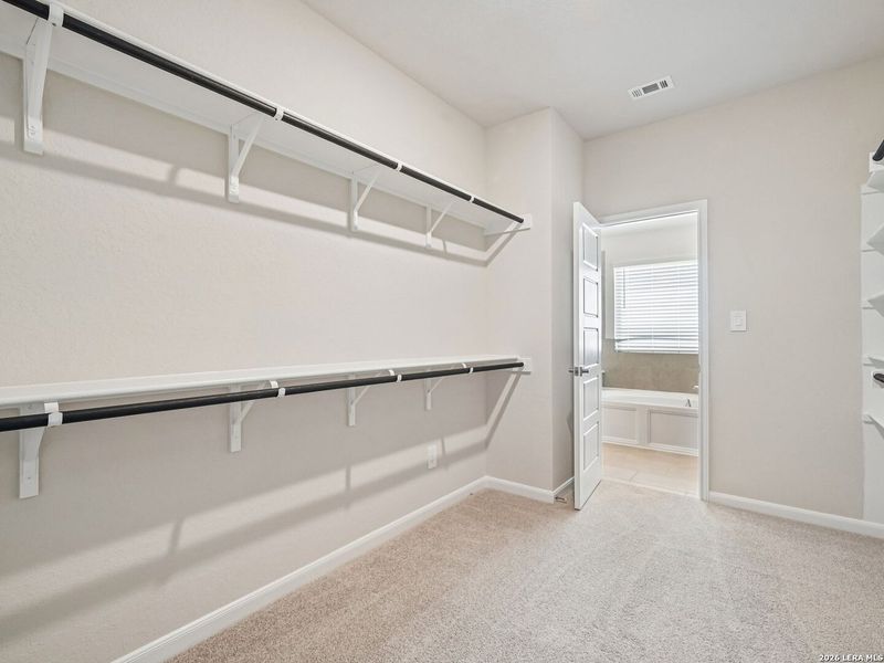 Spacious, unfurnished interior of a new home in Sagebrooke - Classic Series, San Antonio (Image 18).
