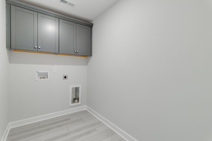 Spacious, unfurnished interior of a new home in Gates at Windermere, Blythewood (Image 33).