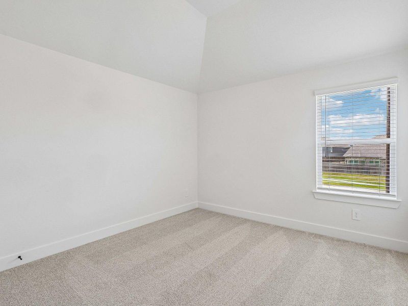 Spacious, unfurnished interior of a new home in Kingdom Heights, Rosenberg (Image 34).