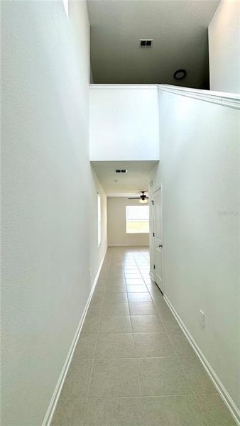 Spacious, unfurnished interior of a new home in Hunt Club Groves, Lake Wales (Image 21).