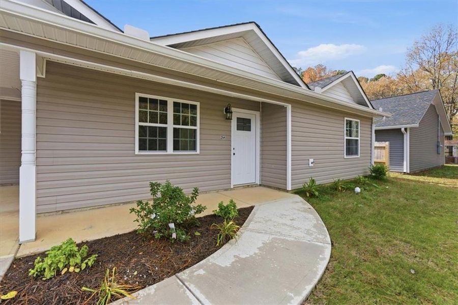 Exterior details and patio area of a home in , Rome (Image 4).