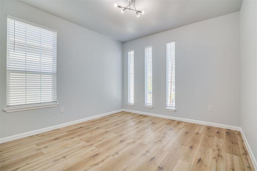 Spacious, unfurnished interior of a new home in , Dallas (Image 5).