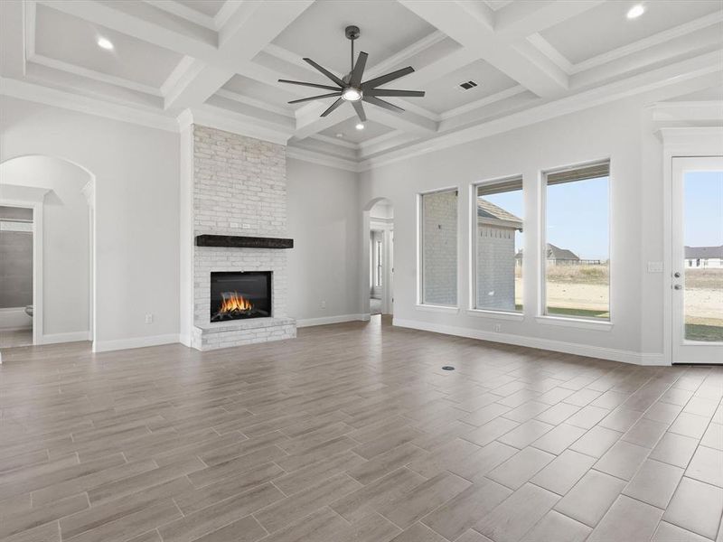 Spacious, unfurnished interior of a new home in , Weatherford (Image 21).