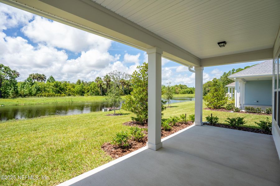 Exterior details and patio area of a home in Madeira, St. Augustine (Image 26).