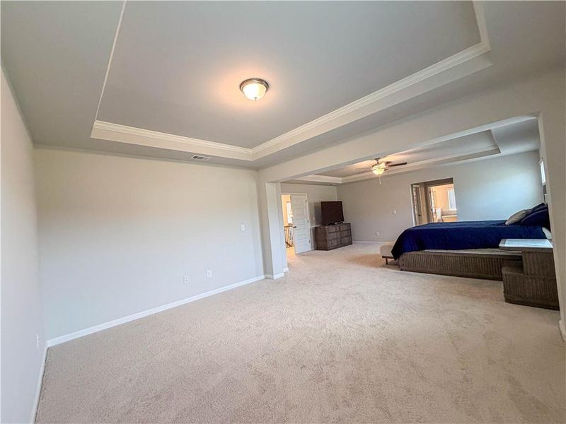 Spacious, unfurnished interior of a new home in , Stockbridge (Image 28).