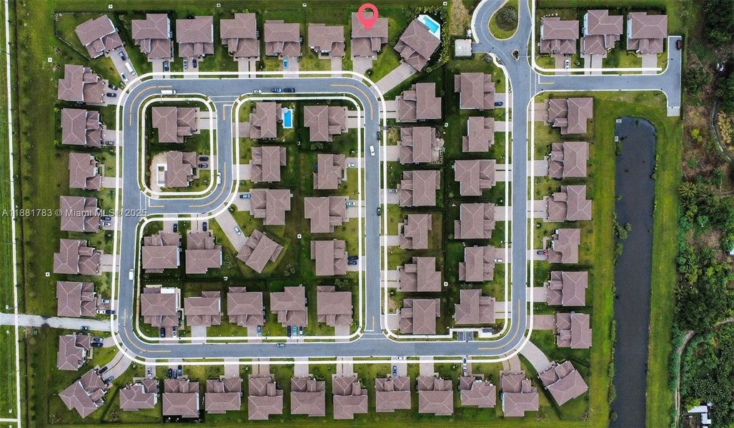 Image 23 of a home in Crescent Ridge.