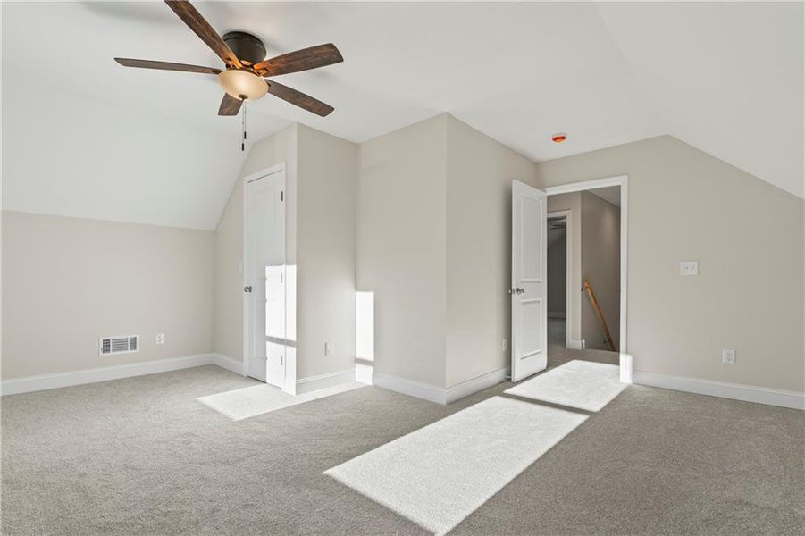 Spacious, unfurnished interior of a new home in , Gainesville (Image 61).