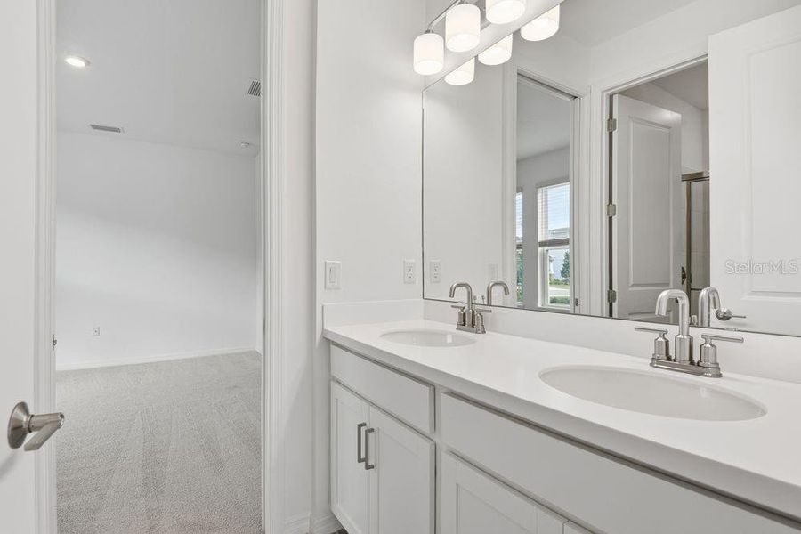 Image 43 of a home in Ardisia Park.