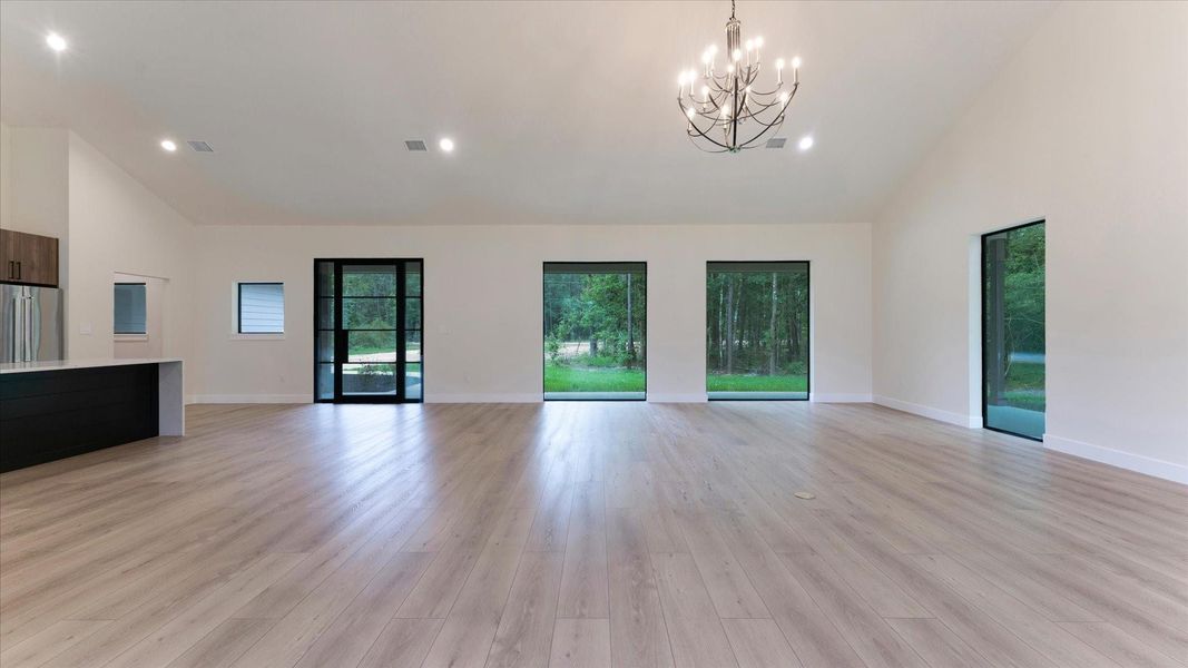 Spacious, unfurnished interior of a new home in , Conroe (Image 15).