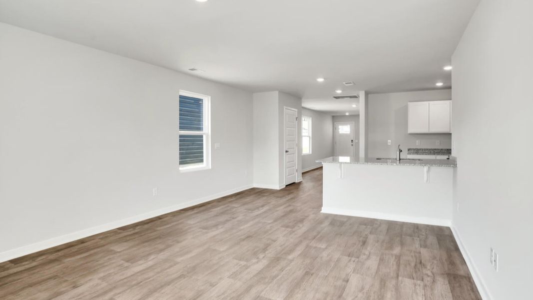 Spacious, unfurnished interior of a new home in Lockwood Landing, Supply (Image 14).