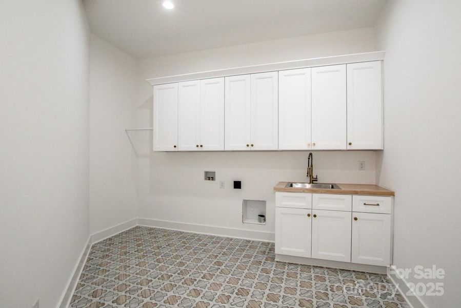 Spacious, unfurnished interior of a new home in , Statesville (Image 16).