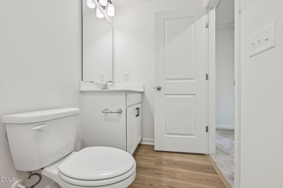 18-web-or-mls-210 Parker Lane-S0503-018