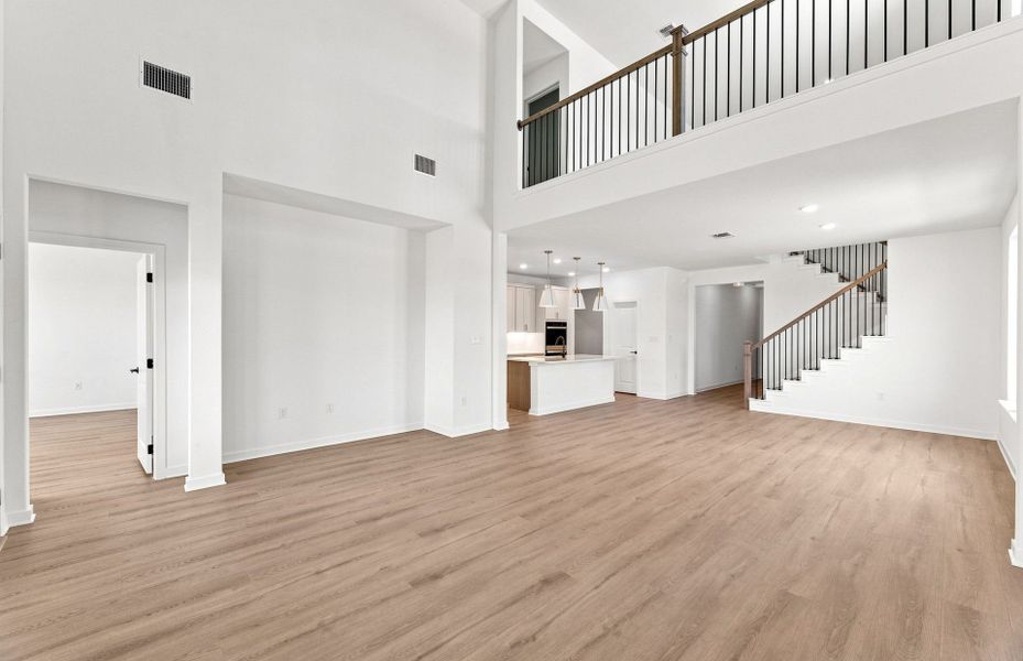 Spacious, unfurnished interior of a new home in Kuempel Farms, Pflugerville (Image 36).