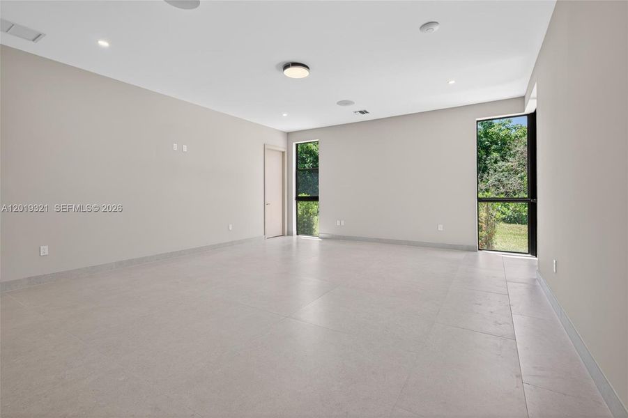 Spacious, unfurnished interior of a new home in , Southwest Ranches (Image 23).