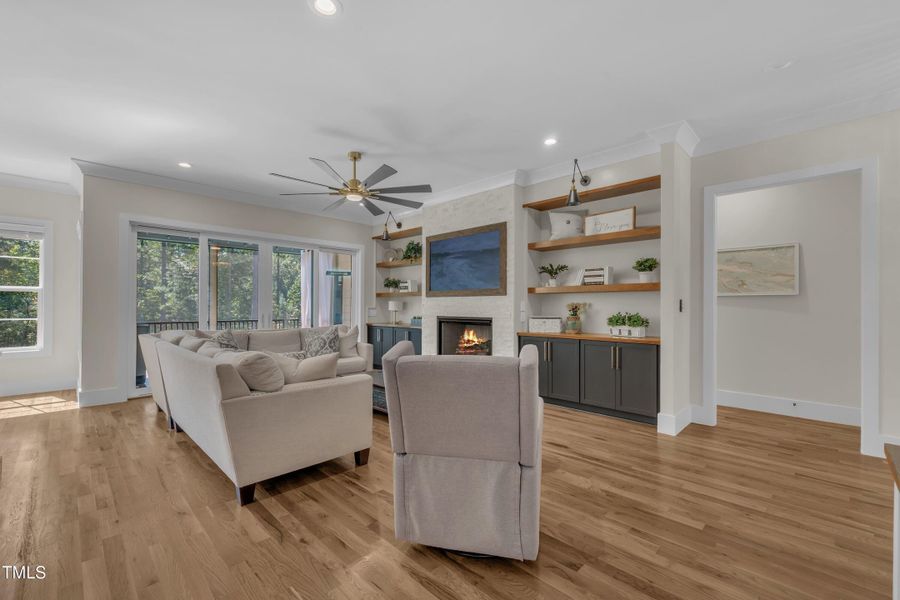 17-1120 Springdale Dr-10