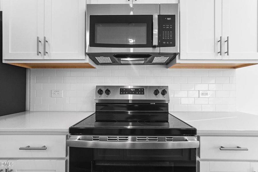 SUN_ElmGrove_Pic_Wyatt_QMI_4_Kitchen_4of