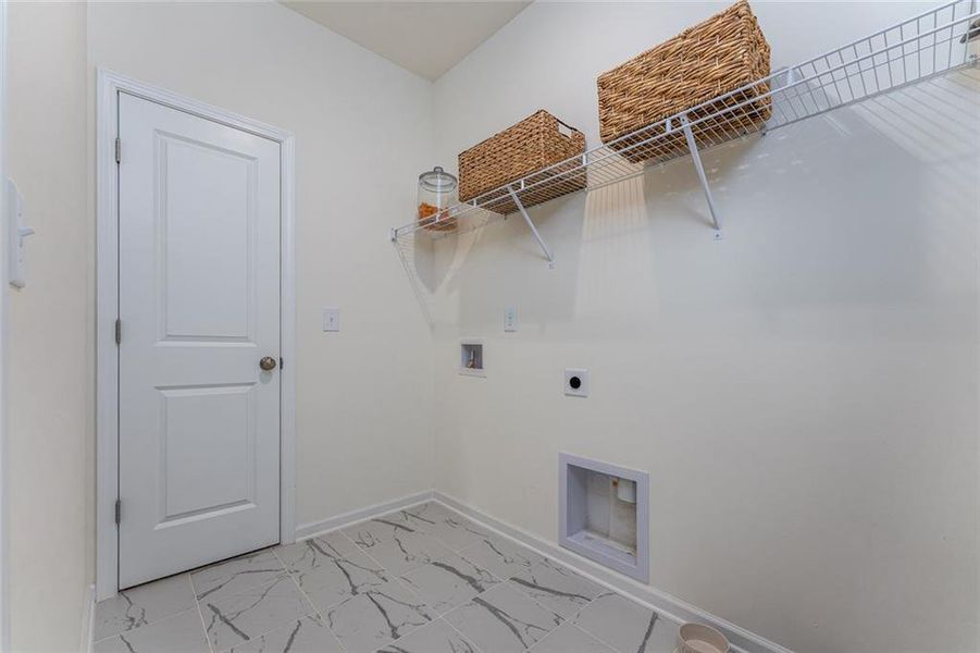 Spacious, unfurnished interior of a new home in Sagebrook, Powder Springs (Image 18). Spacious, unfurnished interior of a new home in Sagebrook, Powder Springs (Image 18).