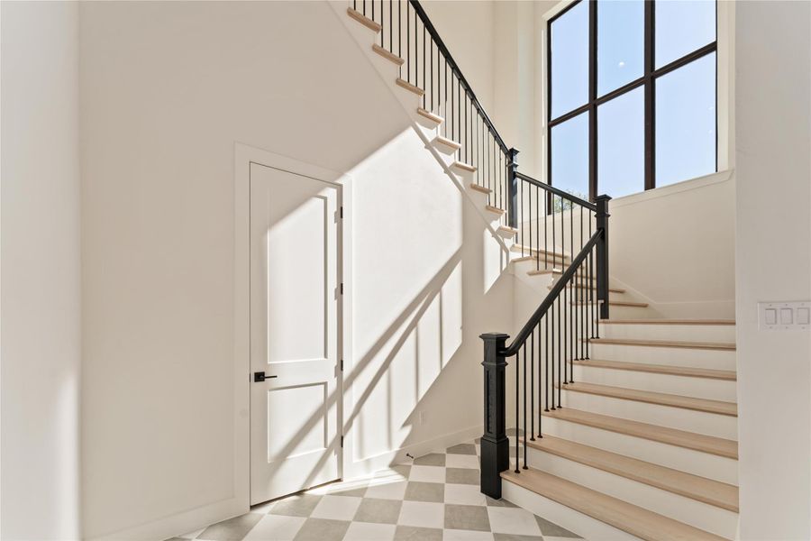 Spacious, unfurnished interior of a new home in , Houston (Image 18).