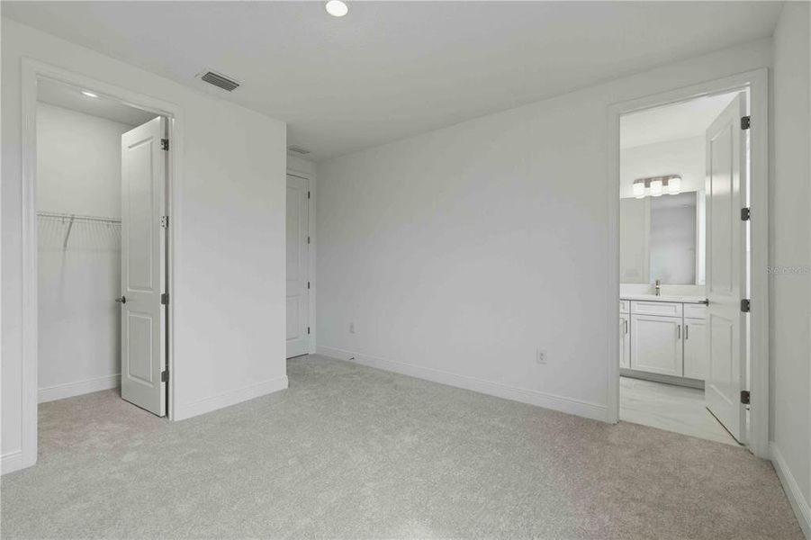 Spacious, unfurnished interior of a new home in Creeks Edge at Twin Rivers, Parrish (Image 50). Spacious, unfurnished interior of a new home in Creeks Edge at Twin Rivers, Parrish (Image 50).