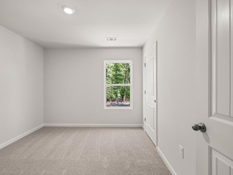 Spacious, unfurnished interior of a new home in Falcon Landing Townhomes, Gainesville (Image 24).