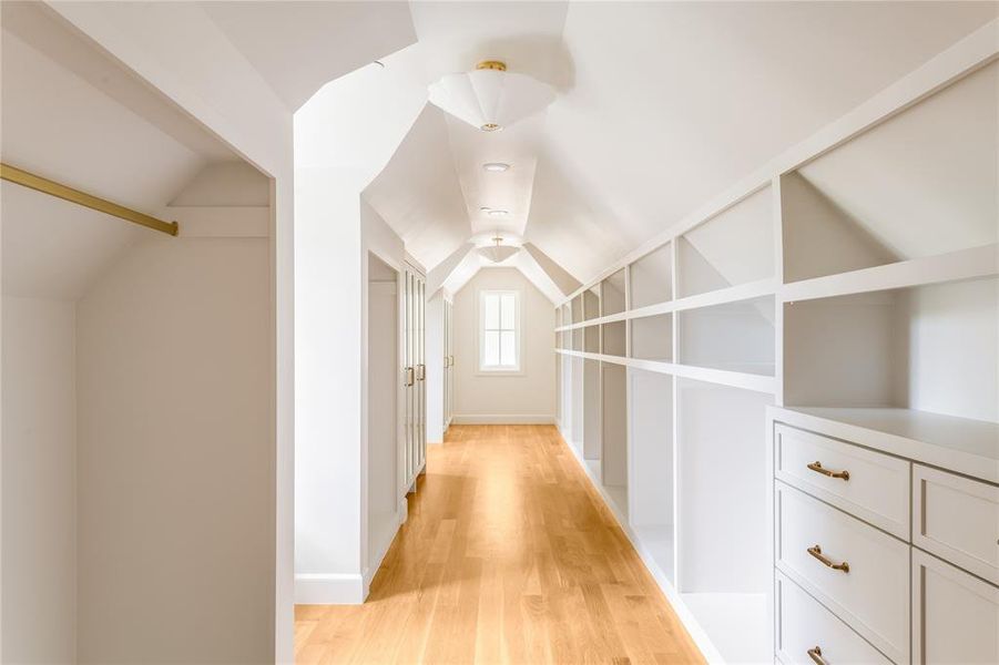 Spacious, unfurnished interior of a new home in , Highland Park (Image 17).