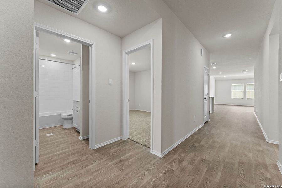 Spacious, unfurnished interior of a new home in Navarro Fields, Seguin (Image 22).