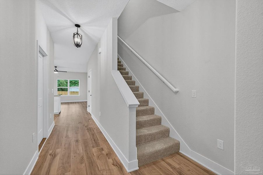 Spacious, unfurnished interior of a new home in Cypress Hollow, Pensacola (Image 11).