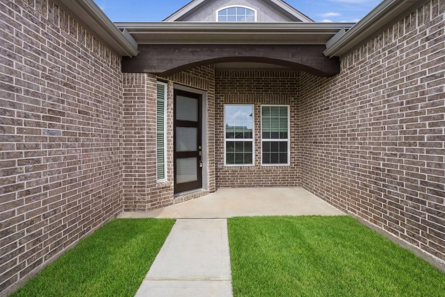 Exterior details and patio area of a home in Suncreek Estates, Rosharon (Image 3). Exterior details and patio area of a home in Suncreek Estates, Rosharon (Image 3).