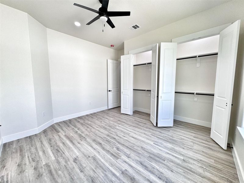 Spacious, unfurnished interior of a new home in , Dayton (Image 27).