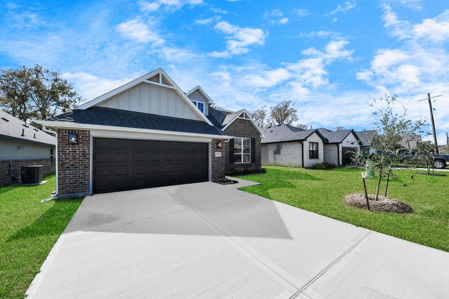Front exterior of a new home in Lexington Heights, Willis, TX, highlighting curb appeal (Image 26).