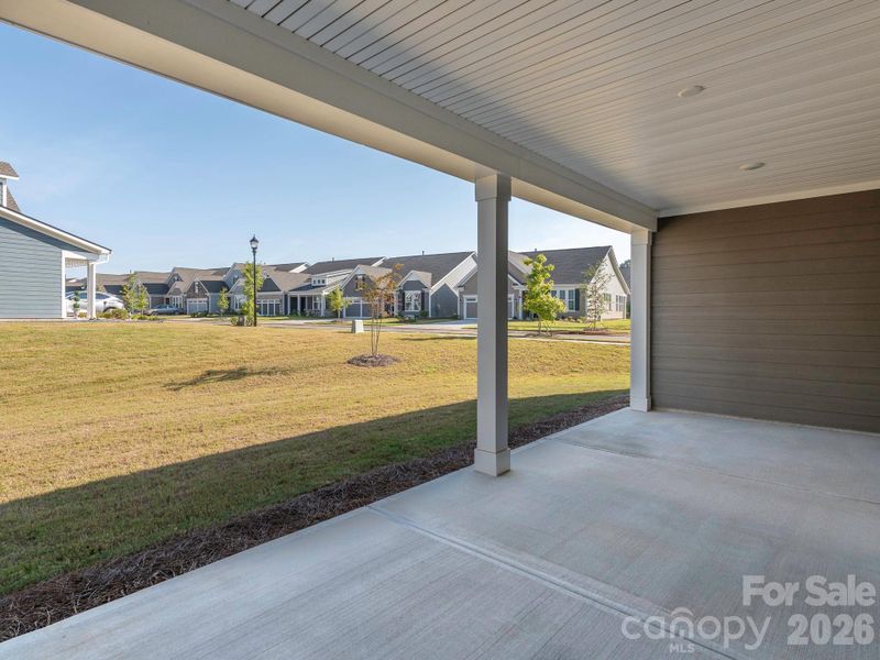 Exterior details and patio area of a home in Cresswind Charlotte, Charlotte (Image 18).