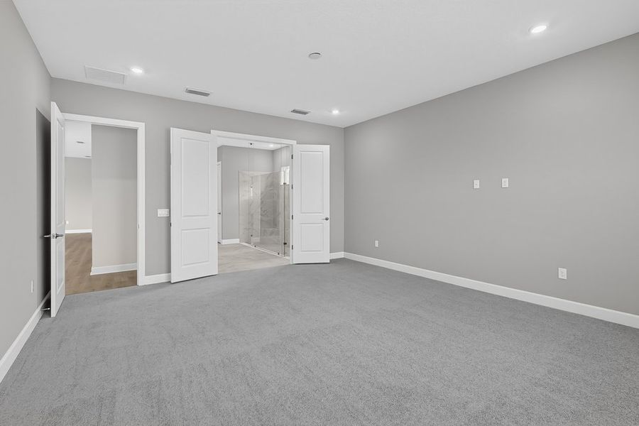 Spacious, unfurnished interior of a new home in Westview Community Group Page, Kissimmee (Image 32).